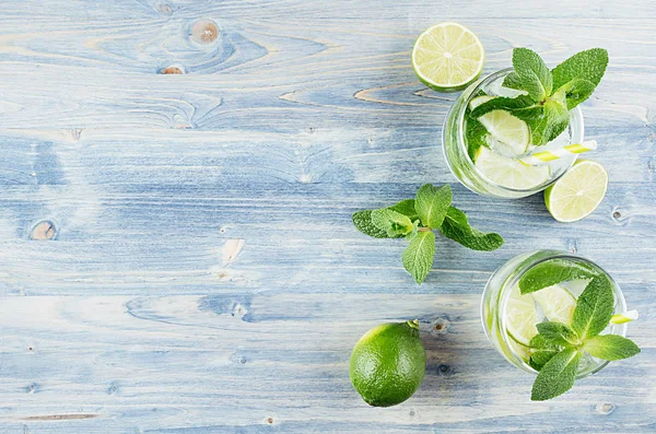 Mojito Two Glasses Mint Slices Lime Ice Cubes Straw Soft — Stock Photo, Image