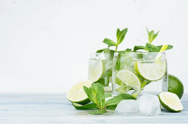 Tropical Fresh Cold Cocktail Gin Tonic Mint Lime Ice Straw — Stock Photo, Image