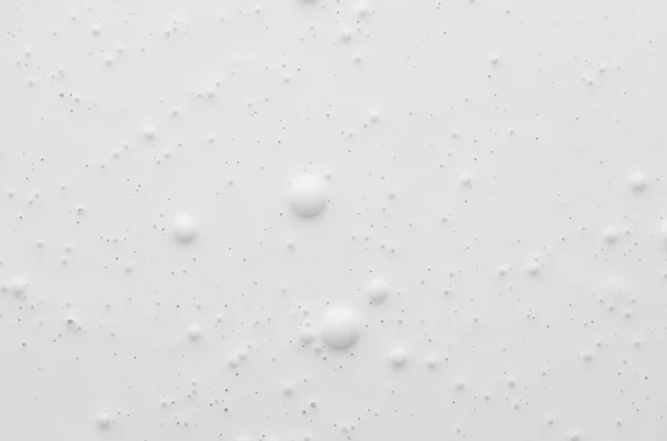 Textura Pintura Líquida Blanca Con Burbujas Manchas Aleatorias Como Fondo — Foto de Stock