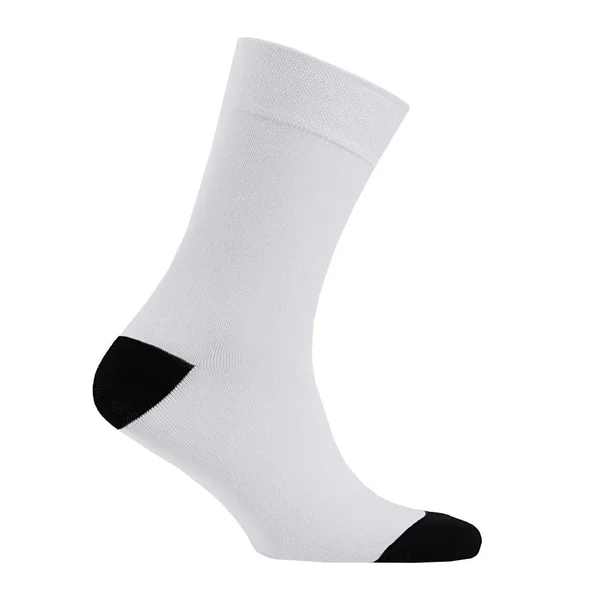 ブランディング デザイン サイドビュー テンプレートのためのモックアップとして白い背景に隔離された目に見えない足の上に黒いかかとと空白の白い綿の長い靴下 — ストック写真
