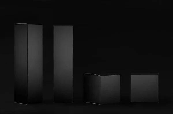 長方形の高さと正方形の黒い紙の箱のコレクション 暗い黒の背景に異なる側面 梱包製品のモックアップ プレゼンテーション デザイン — ストック写真