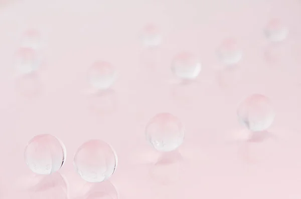 Абстрактно Розовые Шарики Фоне Косметической Индустрии Мягкие Светлые Стеклянные Сферики — стоковое фото
