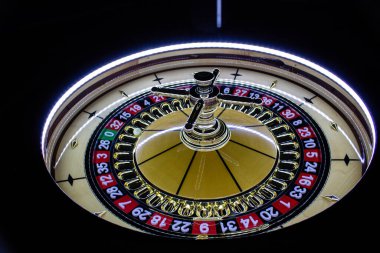 Geleneksel rulet çarkı, klasik görünümlü el yapımı.