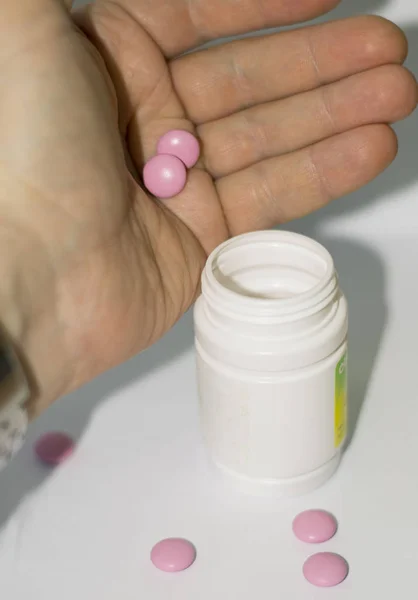 Pink Pills White Background Pills White Jar Vitamins Nutritional Supplements — Stock fotografie