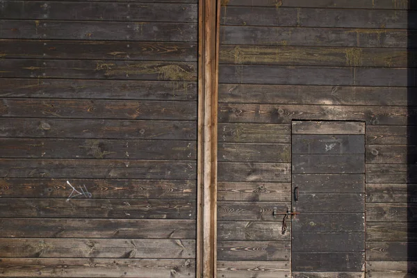 Μεγάλη Ξύλινη Πύλη Μικρή Πόρτα Είσοδος Στο Φρούριο Σκούρο Σανίδες — Φωτογραφία Αρχείου