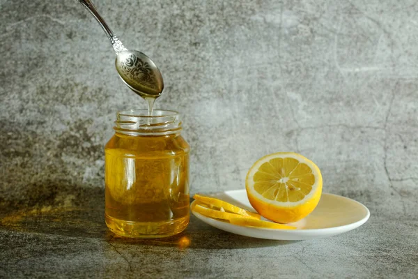 Honing Citroen Als Natuurlijke Remedie Immuniteit Verbeteren Gezond Levensconcept Barrière — Stockfoto