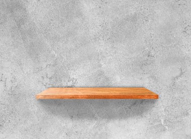 Beton duvar dokusunda ahşap raflar ve kırpma yolu. Üst görünüm 