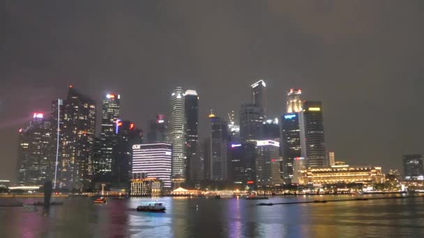Singapore moderne Finanzgebäude in der Nacht — Stockvideo