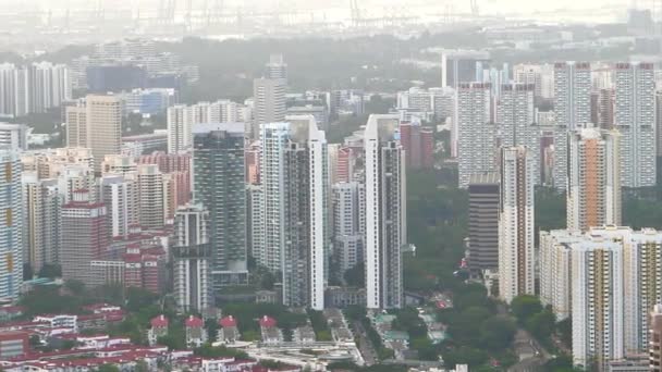 Высокий угол обзора сингапорских финансовых зданий утром — стоковое видео