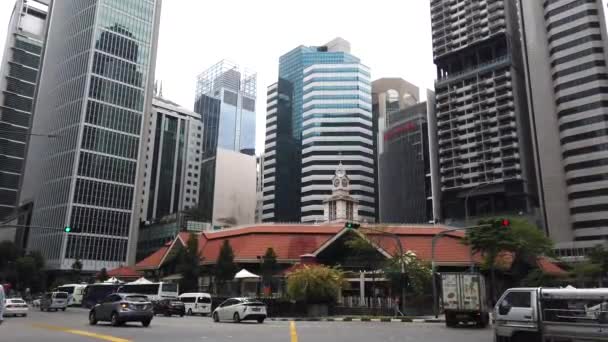 Singapur budynki finansowe i ruchliwe miasto w centrum finansowym w Singapore — Wideo stockowe