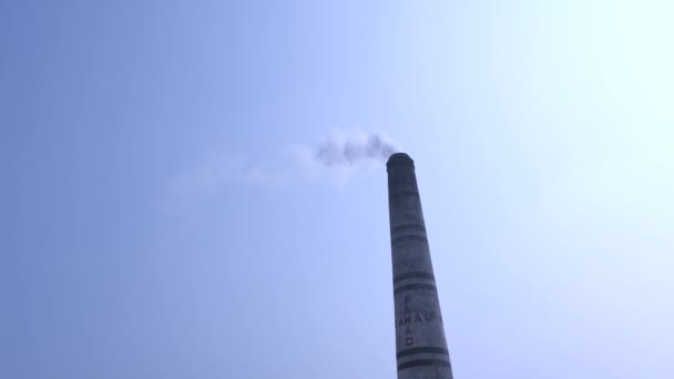 Toxic emissions of toxic gases into the atmosphere, — Stock Video