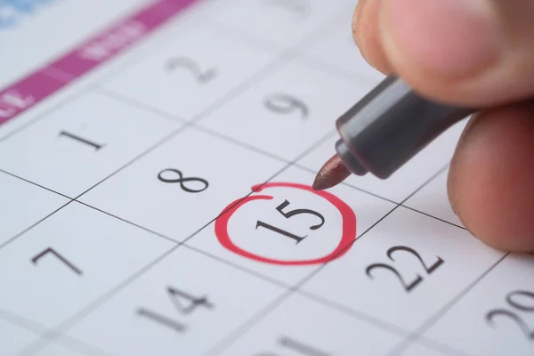 İnsan el çemberi takvim tarihini kapat 