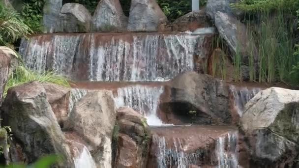 Detail view of waterfall at Sentosa park in singapore — Stock Video