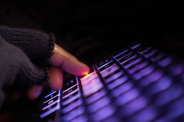 Hacker el çalma verilerini kapat 