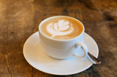 Çiçek desenli gece kahvesi, üst manzara