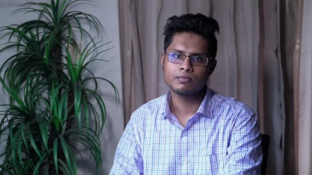 Businessman In a video conference working on home desk . — Stock Video