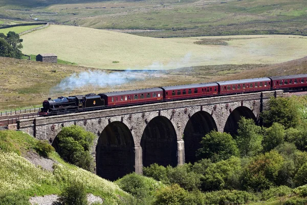 Locomotora Vapor Conservada 45407 Encabeza Waverley Sobre Viaducto Dent Head — Foto de Stock