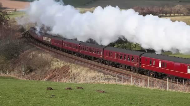 Erhaltene Dampflokomotive Schotten Wächter Leitet Den Winter Schwerfälligen Bergexpress Durch — Stockvideo