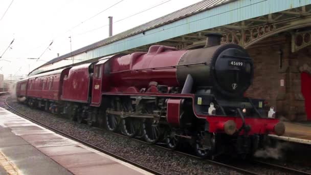 Megőrzött Galatea Gőzmozdony Penrith Állomáson Winter Cumbrian Mountain Express Élén — Stock videók