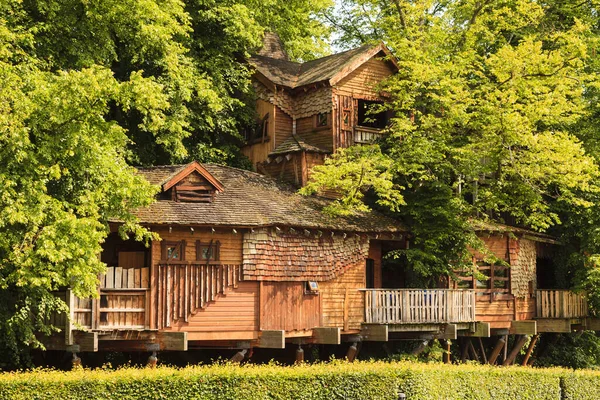 Alnwick Garden tree house in Northumberland, Northern England.  The tree house opened in 2004 and is one of the largest in the world.