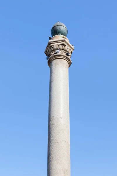 威尼斯纵队 威尼斯纵队位于北塞浦路斯土耳其共和国尼科西亚的Sarayonu广场 Ataturk广场 — 图库照片