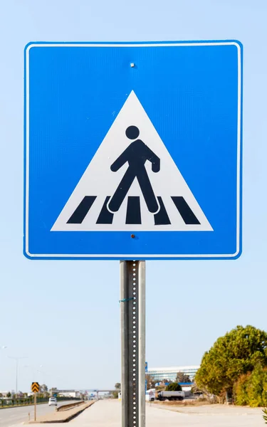 Пішоходець Кроссинг Вуличний Знак Півдні Туреччини Вказує Місце Пішоходи Можуть — стокове фото