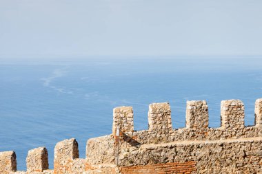 Türkiye 'deki Alanya Şatosundan Akdeniz' e manzara.