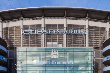 Etihad Stadyumu 'nun ön cephesi, Manchester City Futbol Kulübü, İngiltere.