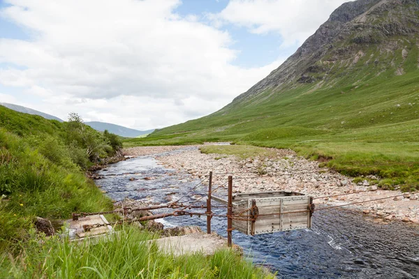 Schapen Vervoerder Een Schapentransporter Wordt Afgebeeld Rivier Etive Glen Etive — Stockfoto