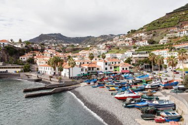 Camara de Lobos, Portekiz 'in Madeira adasında bir balıkçı köyü. Köy merhum Sir Winston Churchill tarafından sevildi..