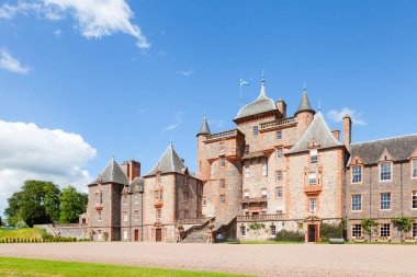 Lauder, İskoçya 'daki Thirlestane Kalesi. 16. yüzyıl şatosu, yenilenmiş bir kır evi, İskoç sınırlarında geçmektedir..