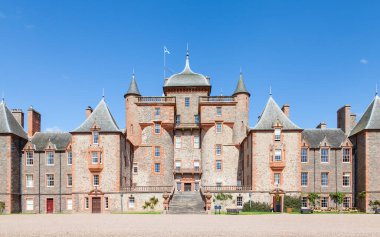 Lauder, İskoçya 'daki Thirlestane Kalesi. 16. yüzyıl şatosu, yenilenmiş bir kır evi, İskoç sınırlarında geçmektedir..