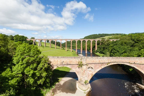 Leidervoet Viaduct Leaderfoot Viaduct Achtergrond Een Afgedankt Spoorwegviaduct Tweed Scottish — Stockfoto