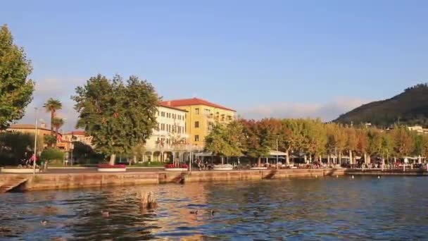 View Garda Waterfront Garda Town Edge Lake Garda North East — Stock Video