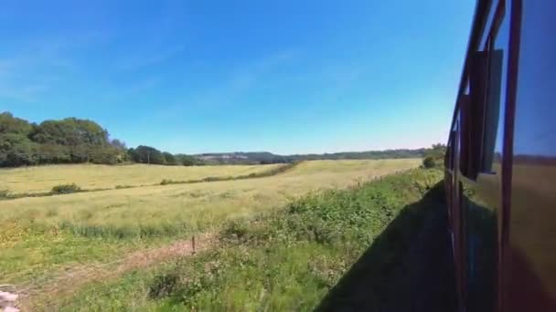 Vista Desde Tren Mientras Pasa Por Hermosa Campiña Yorkshire Del — Vídeos de Stock