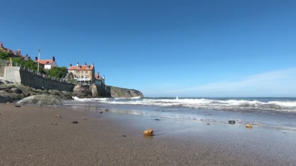 Robin Hood Bay Utsikten Längs Stranden Vid Robin Hood Bay — Stockvideo