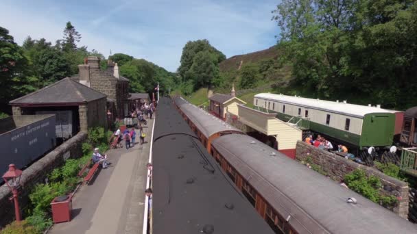 Tren Vapor Sale Estación Goathland Estación Está North Yorkshire Moors — Vídeos de Stock