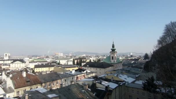 Vista Outro Lado Horizonte Salzburgo Dia Inverno Montanha Kapuzinerberg Áustria — Vídeo de Stock