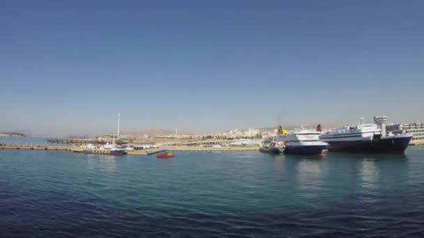 Grabación Timelapse Tomada Barco Que Llega Puerto Griego Del Pireo — Vídeos de Stock