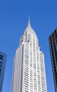 Chrysler Binası, New York 'ta Amerika Birleşik Devletleri' nde inşa edildiği sırada dünyanın en yüksek yapısıydı. 1930 'da Art Deco tarzında tamamlandı..