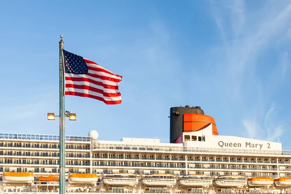 Круїзний Лайнер Queen Mary Зображений Брукліні Нью Йорк Сша Літак — стокове фото