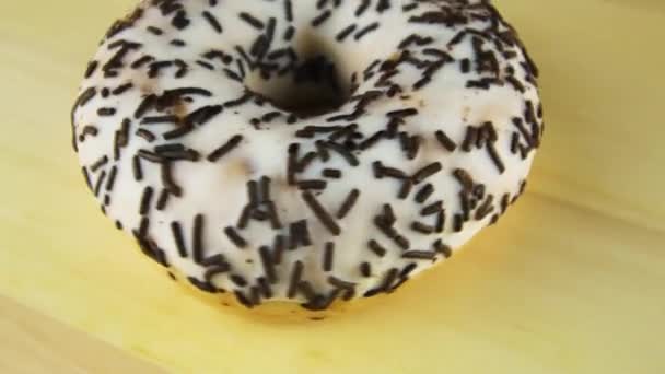 Donut Table Video Rotation — стоковое видео