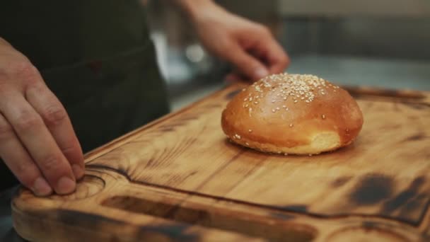 Gorące Bułki Hamburgerów Gorący Chleb Świeże Wypieki Gorących Bułek Pszennych — Wideo stockowe