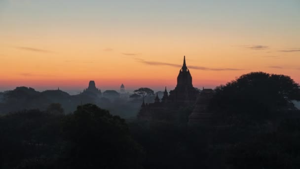 Bagan Stupas Pagodas Ancient City Burma Myanmar Sunrise Time Lapse — стоковое видео