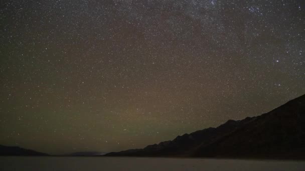 Dood Vallei Nationaal Park Badwater Bassin Polaris Melkweg Sterren Nacht — Stockvideo