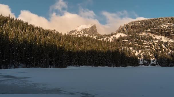 Montagna Rocciosa Parco Nazionale Orso Lago Alba Time Lapse — Video Stock
