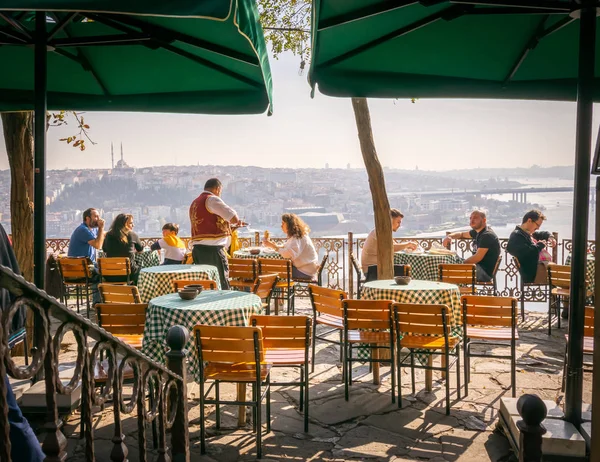 Veicolo Blindato Polis Servizio Nella Zona Sultanahmet Con Turisti Useo — Foto Stock