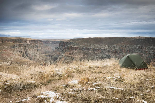 Zöld Sátor Áll Természetben Ihlara Völgy Pulykában Télen Kemping Vad — Stock Fotó