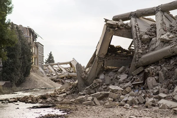 Industrial collapsed buildings — Stock Photo, Image