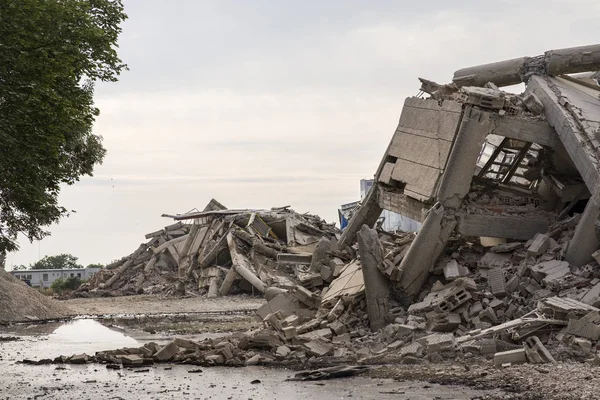 Collapsed Industrial Concreete Building — Stock Photo, Image